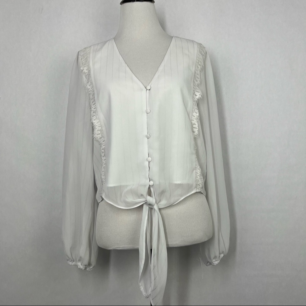 WAYF White Women’s V neck Sheer Lace Long Sleeve Front tie knot Size Medium